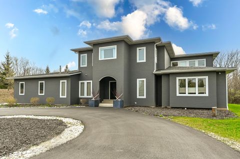 Photo of 8825 N Spruce Rd, River Hills, WI 53217 (MLS # 1958616)