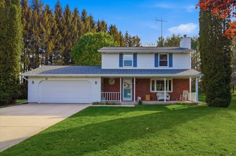 Photo of W1479 Meadow View Ct, Holland, WI 53070 (MLS # 1963360)