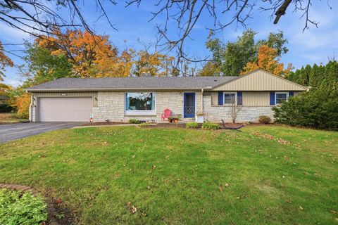 Photo of 3845 Bradee Rd, Brookfield, WI 53005 (MLS # 1941229)