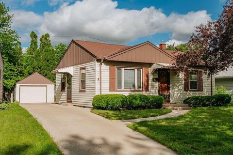 Photo of 187 N 91st St, Milwaukee, WI 53226 (MLS # 1964941)