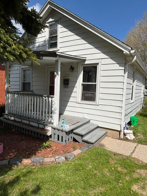 Photo of 3552 S 2nd St S, Milwaukee, WI 53207 (MLS # 1961229)