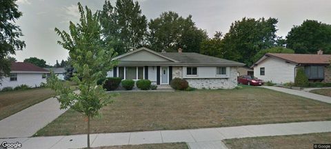 Photo of 7431 S Logan Ave, Oak Creek, WI 53154 (MLS # 1964905)