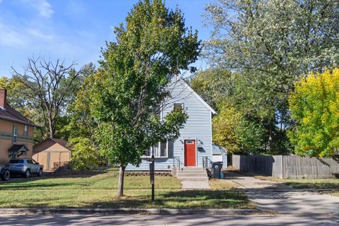 Photo of 1100 Wisconsin Ave, Beloit, WI 53511 (MLS # 1940174) Photo of 1100 Wisconsin Ave, Beloit, WI 53511 (MLS # 1940174)