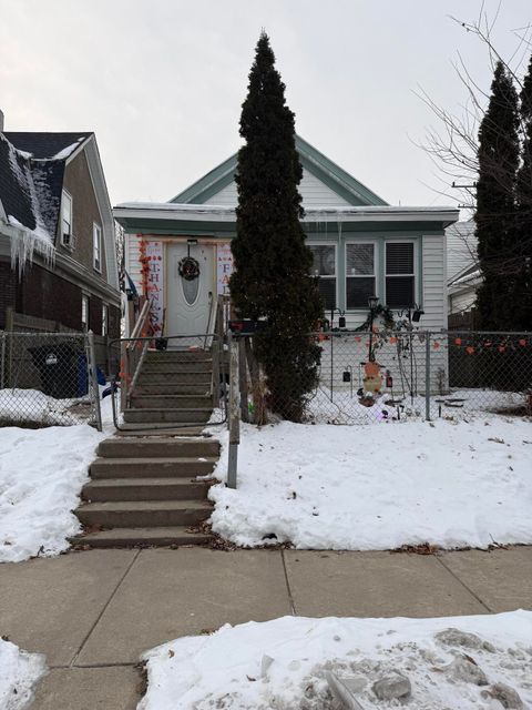 Photo of 1320 Summit Ave, Racine, WI 53404 (MLS # 1945268)