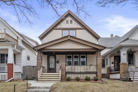Photo of 615 E Otjen St, Milwaukee, WI 53207 (MLS # 1954185)