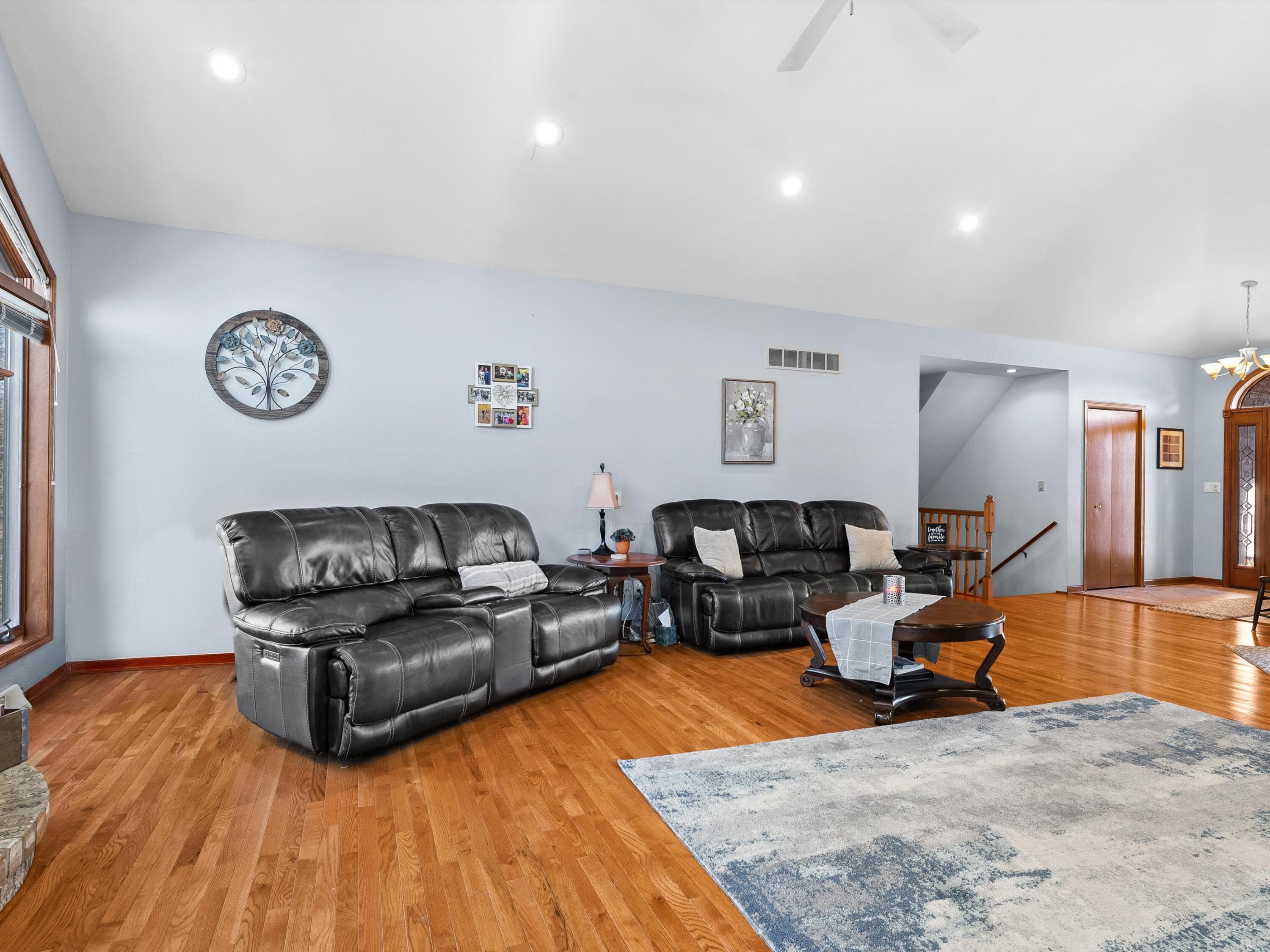 Newton, Wisconsin 54220, United States, 4 Bedrooms Bedrooms, ,3 BathroomsBathrooms,Residential,Active,158198