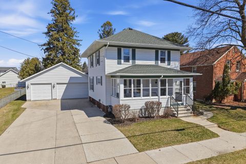 Photo of 1726 27th St, Two Rivers, WI 54241 (MLS # 1956745)