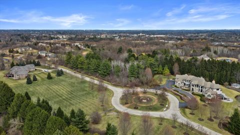 Photo of 13965 N Pine Bluff Rd, Mequon, WI 53097 (MLS # 1955202)