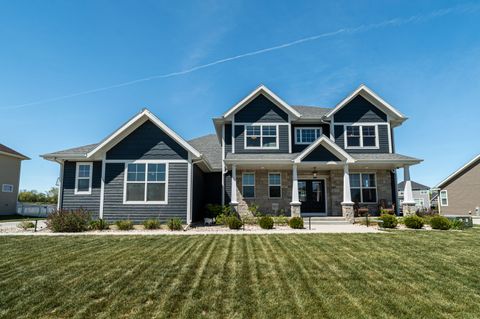 Photo of 7852 W Preserve Pkwy, Mequon, WI 53097 (MLS # 1961783)