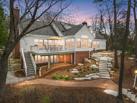 1347 Mariner Dr Delafield WI 53029