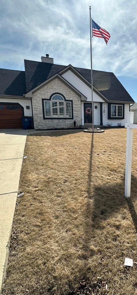 Photo of 2631 E Forest Hill Ave, Oak Creek, WI 53154 (MLS # 1911736)