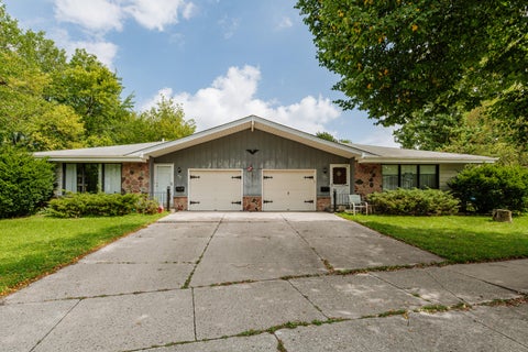 Photo of 461 N Moreland Blvd, Waukesha, WI 53188 (MLS # 1978750)