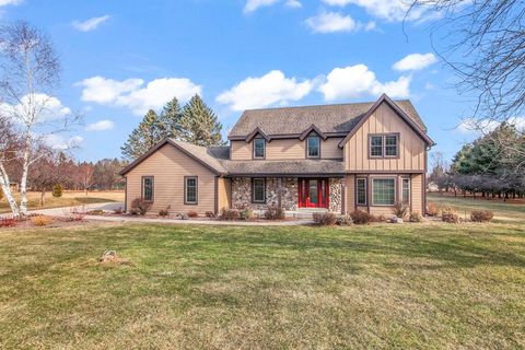Photo of W318S3638 Perkins Rd, Genesee, WI 53189 (MLS # 1952546)