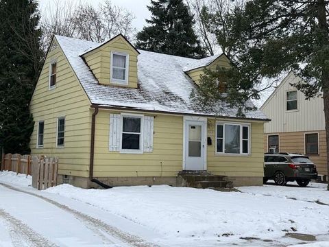 Photo of 3816 N 75th St, Milwaukee, WI 53216 (MLS # 1949177)