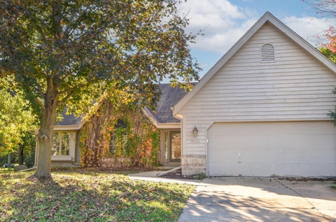Photo of N53W14231 Invery Dr, Menomonee Falls, WI 53051 (MLS # 1986059)