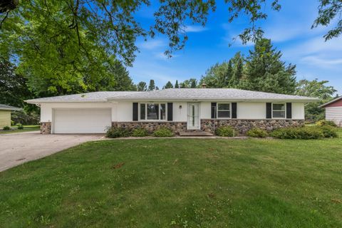 Photo of 5749 Debbie Ln, West Bend, WI 53095 (MLS # 1972525)