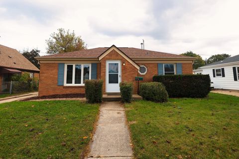 Photo of 737 South St, Racine, WI 53402 (MLS # 1940551) Photo of 737 South St, Racine, WI 53402 (MLS # 1940551)