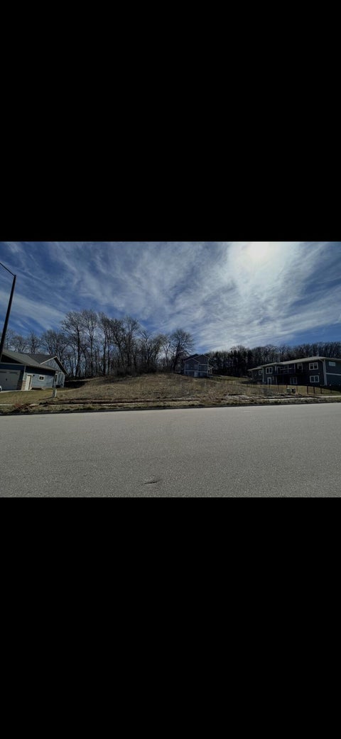 Photo of 611 Forest View Dr, Holmen, WI 54636 (MLS # 1979409)