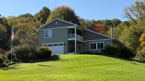 Photo of N5915 Park Dr, Onalaska, WI 54650 (MLS # 1984181)