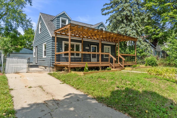 5277 N 51ST BLVD, MILWAUKEE, WI 53218 - Image d17a0c404347300ea3639967176fe034/3207912838