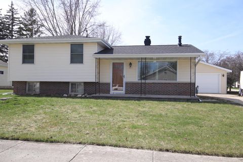 Photo of 1717 Jackson St, New Holstein, WI 53061 (MLS # 1957700)
