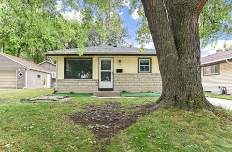 Photo of 3746 S 92nd St, Milwaukee, WI 53228 (MLS # 1974203)