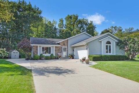 Photo of 11203 W Drake Ln, Franklin, WI 53132 (MLS # 1933807)