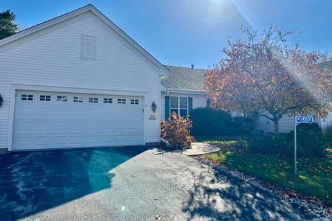 Photo of N53W35231 Lighthouse Ln, Oconomowoc, WI 53066 (MLS # 1953191)