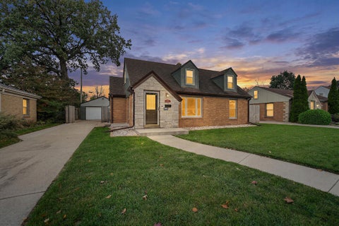 Photo of 801 Lombard Ave, Racine, WI 53402 (MLS # 1985017)