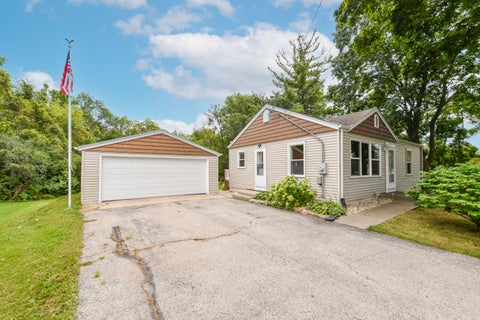Photo of 8725 Racine Ave, Norway, WI 53185 (MLS # 1979143)
