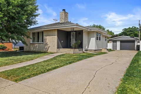 Photo of 111 Virginia St, Racine, WI 53405 (MLS # 1972470)