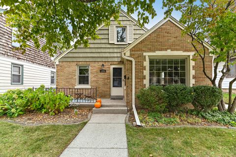 Photo of 2472 N 73rd St, Wauwatosa, WI 53213 (MLS # 1949786)