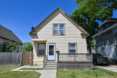 Photo of 1557 S 71st St, West Allis, WI 53214 (MLS # 1965594)