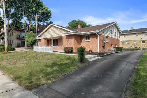 Photo of 2652 N 124th St, Wauwatosa, WI 53226 (MLS # 1975423)