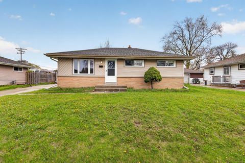 Photo of 8815 W Monrovia Ave, Milwaukee, WI 53225 (MLS # 1962573)