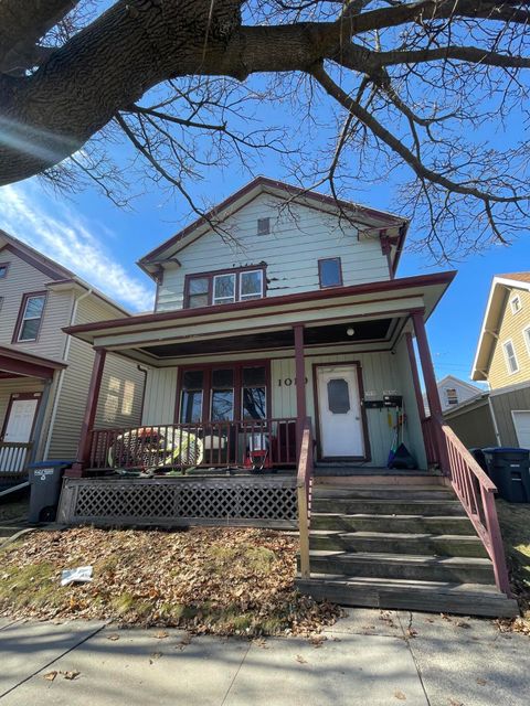 Photo of 1010 N 9th St, Sheboygan, WI 53081 (MLS # 1958381)