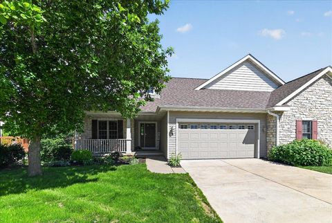 Photo of 8 Peregrine Ct, Madison, WI 53593 (MLS # 1972303)