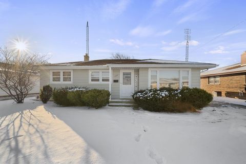 Photo of 1603 22nd St, Kenosha, WI 53140 (MLS # 1948612)