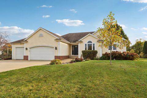 Photo of 6802 Sandy Ln, Waterford, WI 53185 (MLS # 1941454) Photo of 6802 Sandy Ln, Waterford, WI 53185 (MLS # 1941454)