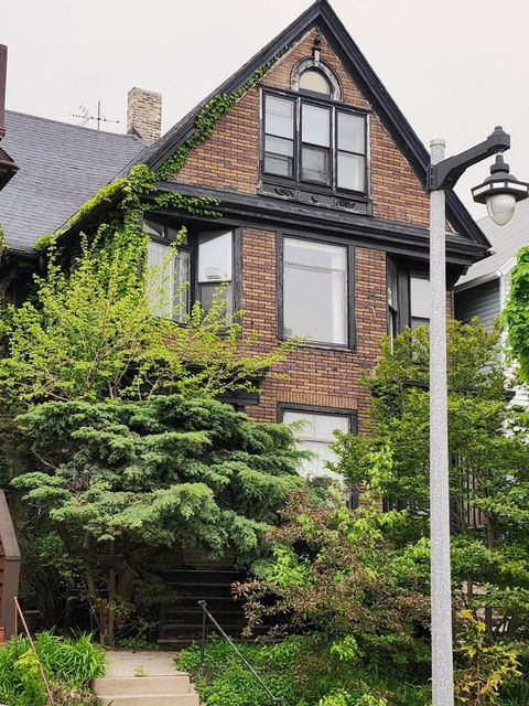 Photo of 524 E Glover Ave, Milwaukee, WI 53212 (MLS # 1919964)