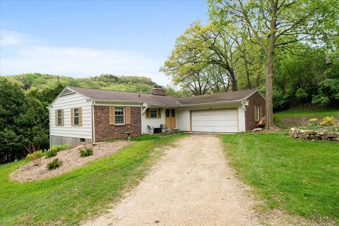 Photo of N1664 Mickel Rd, Shelby, WI 54601 (MLS # 1962416)