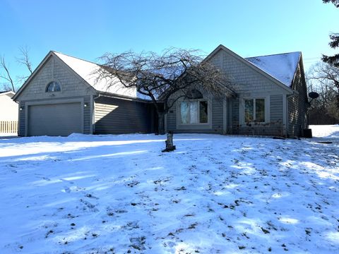 Photo of 9215 W County Line Rd, Milwaukee, WI 53224 (MLS # 1948797)