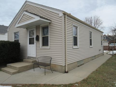 Photo of 3130 S Clement Ave, Milwaukee, WI 53207 (MLS # 1945706)