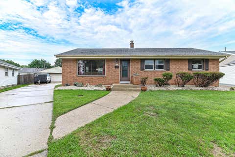 Photo of 8231 W New Jersey Ave, Milwaukee, WI 53220 (MLS # 1976828)