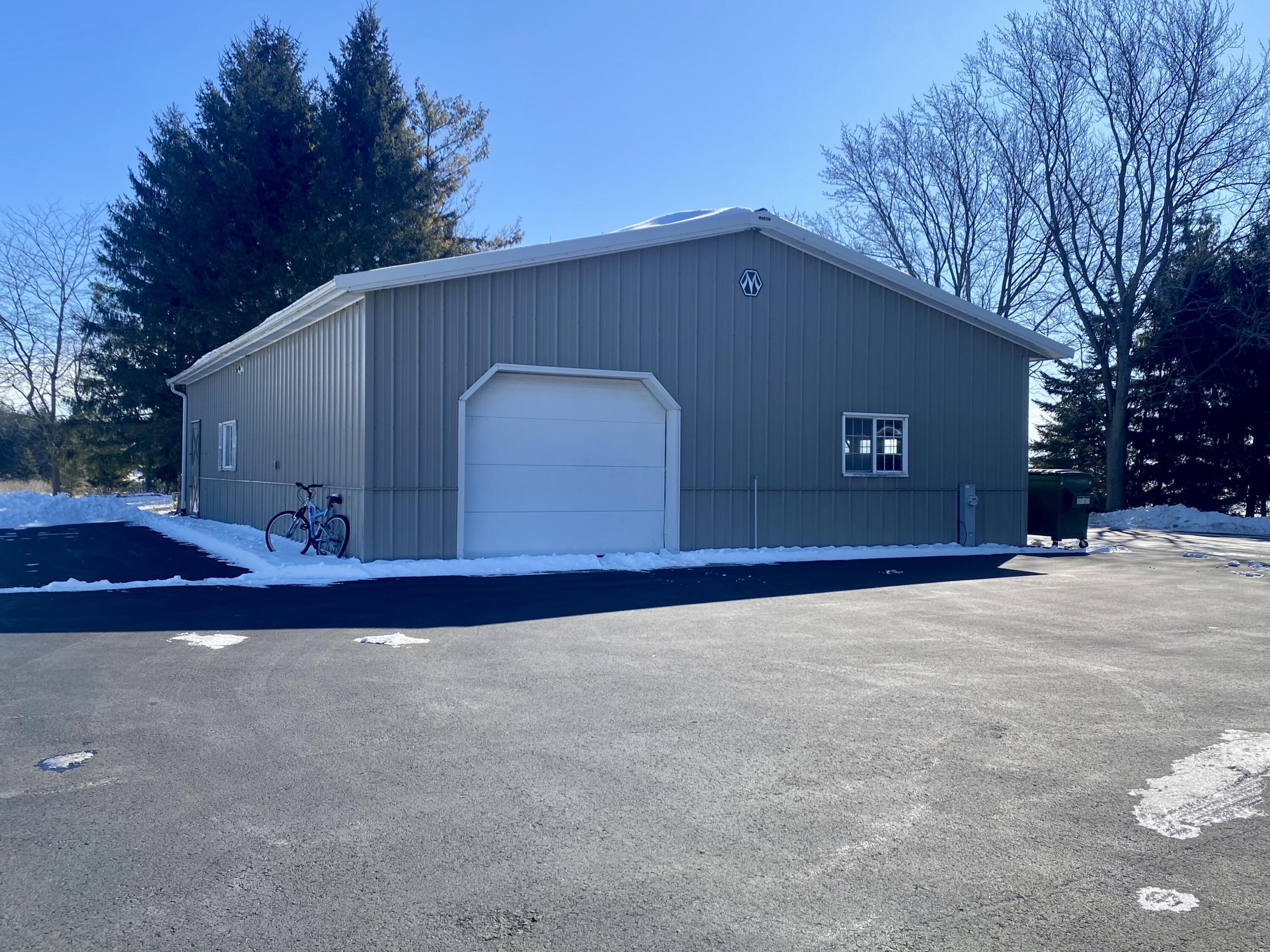 Saukville, Wisconsin 53021, United States, 5 Bedrooms Bedrooms, ,2 BathroomsBathrooms,Residential,Active,292