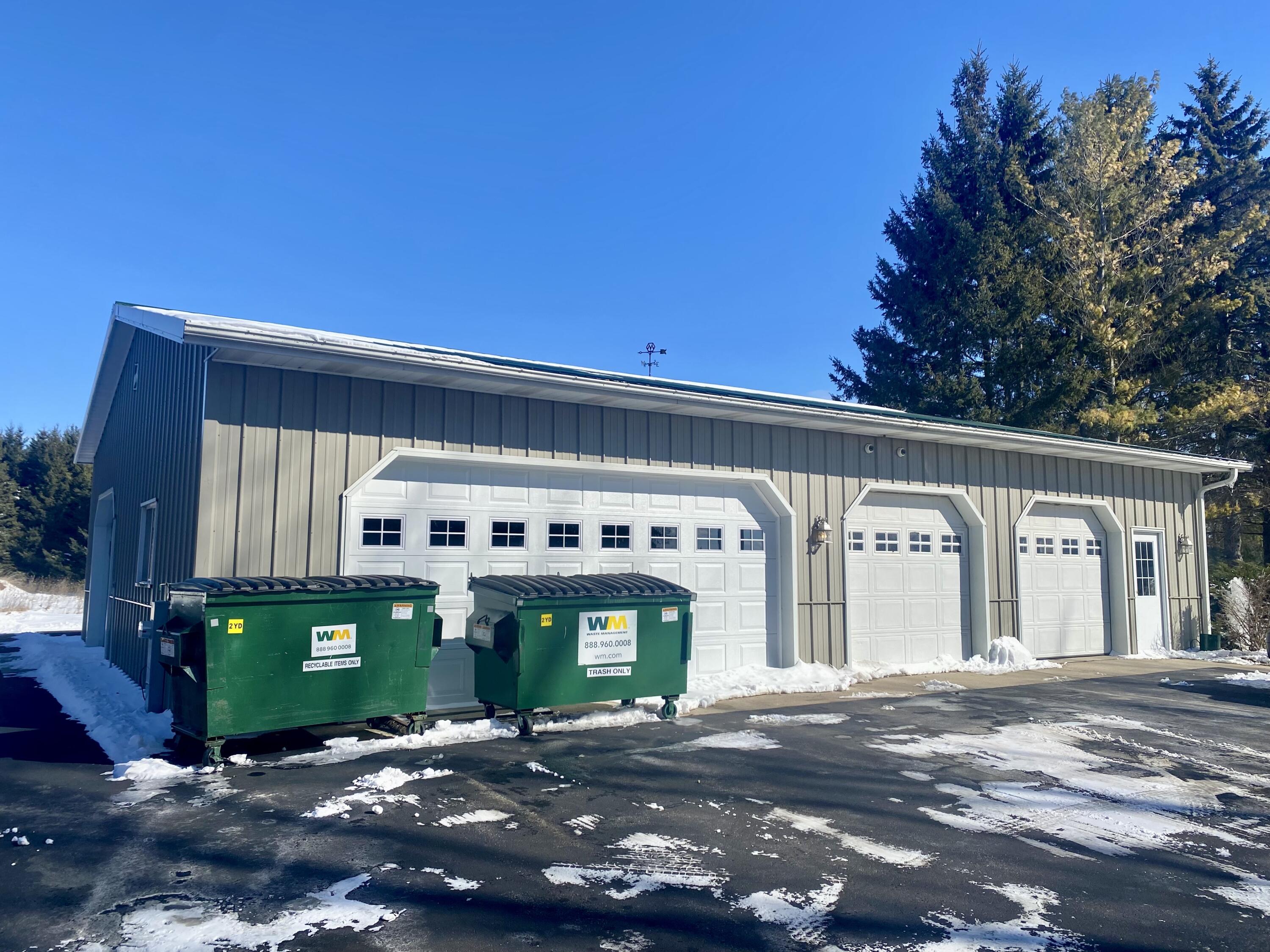 Saukville, Wisconsin 53021, United States, 5 Bedrooms Bedrooms, ,2 BathroomsBathrooms,Residential,Active,292