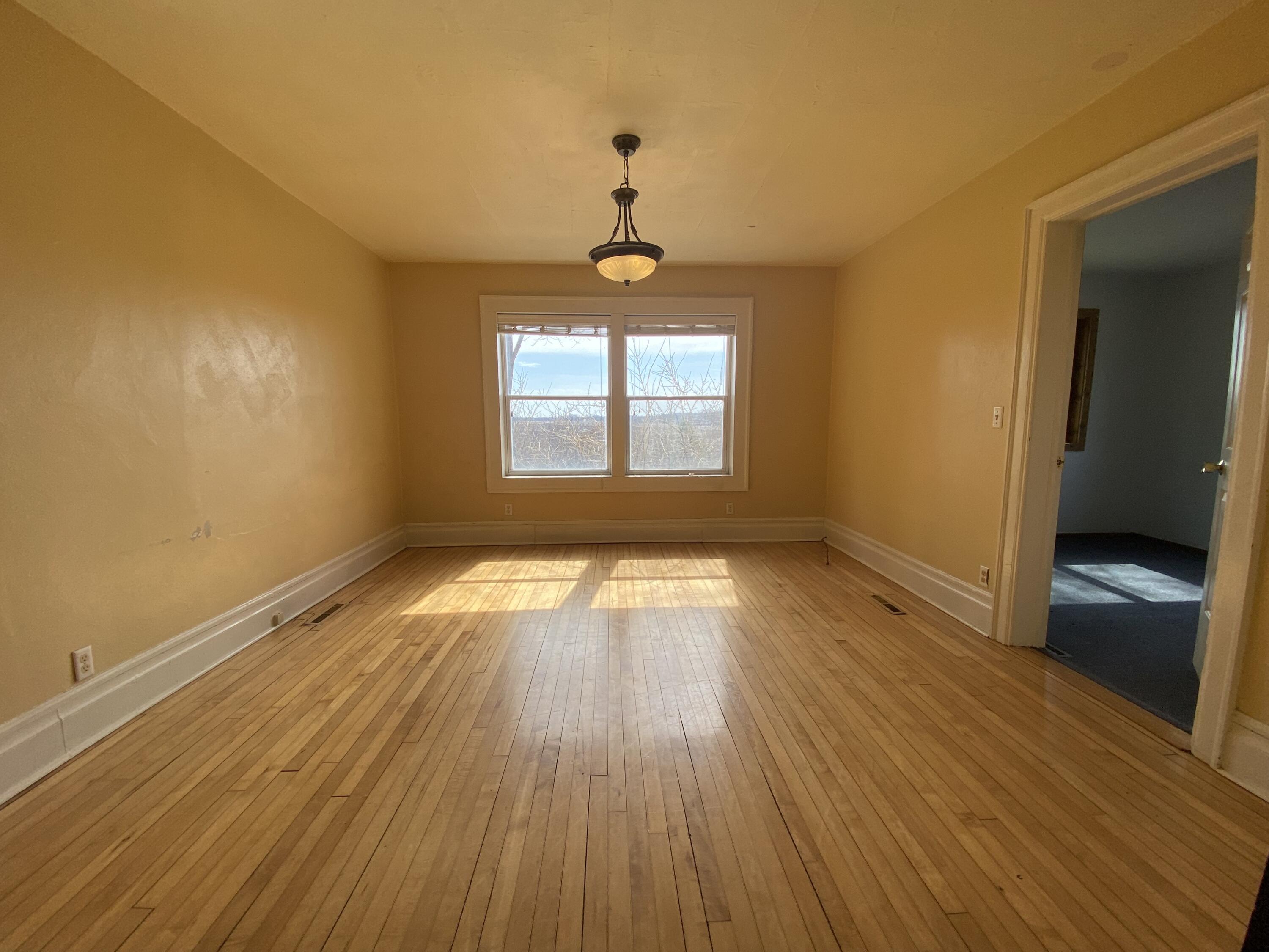 Saukville, Wisconsin 53021, United States, 5 Bedrooms Bedrooms, ,2 BathroomsBathrooms,Residential,Active,292