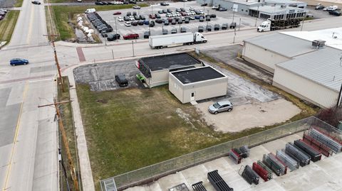 Photo of 539 N Madison St, Chilton, WI 53014 (MLS # 1956611)