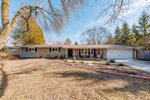 Photo of 5725 Charles St, Caledonia, WI 53402 (MLS # 1951008)