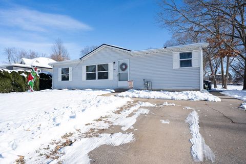 Photo of 601 Oak Ave S, Onalaska, WI 54650 (MLS # 1944542)